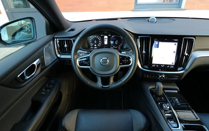 Volvo V60 cena 116500 przebieg: 182400, rok produkcji 2019 z Zelów małe 781